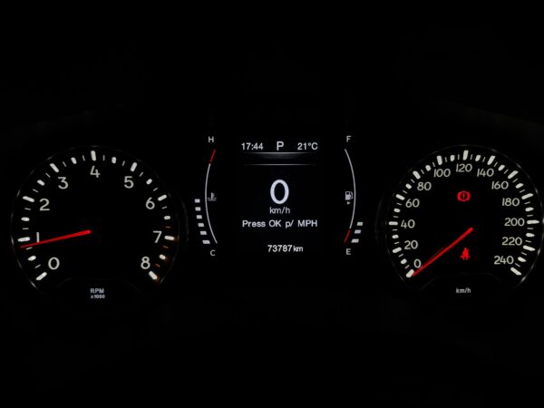 RENEGADE 1.8 2020 - Imagem 13