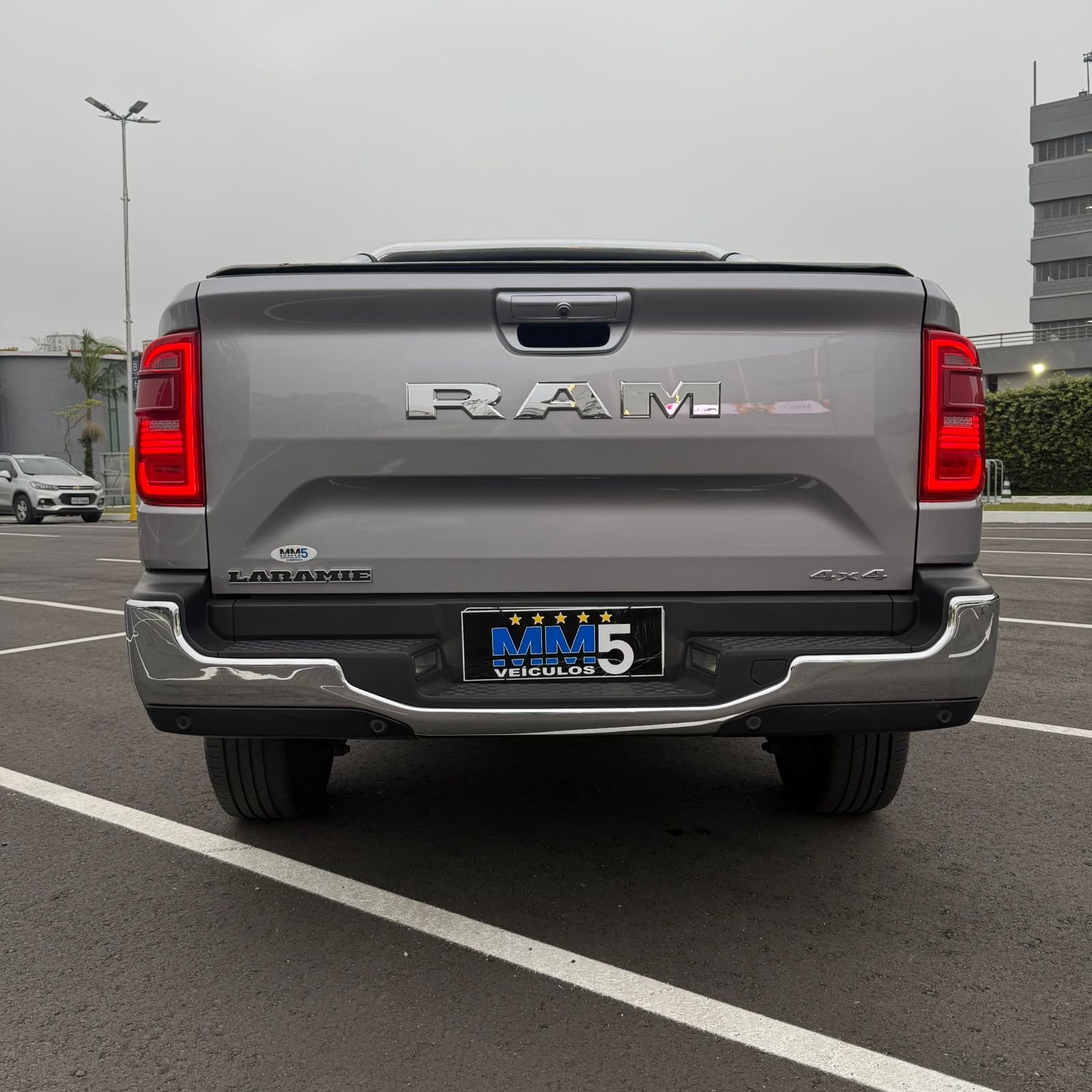 WhatsApp Image 2025-10-15 at 17.47.03 (3)