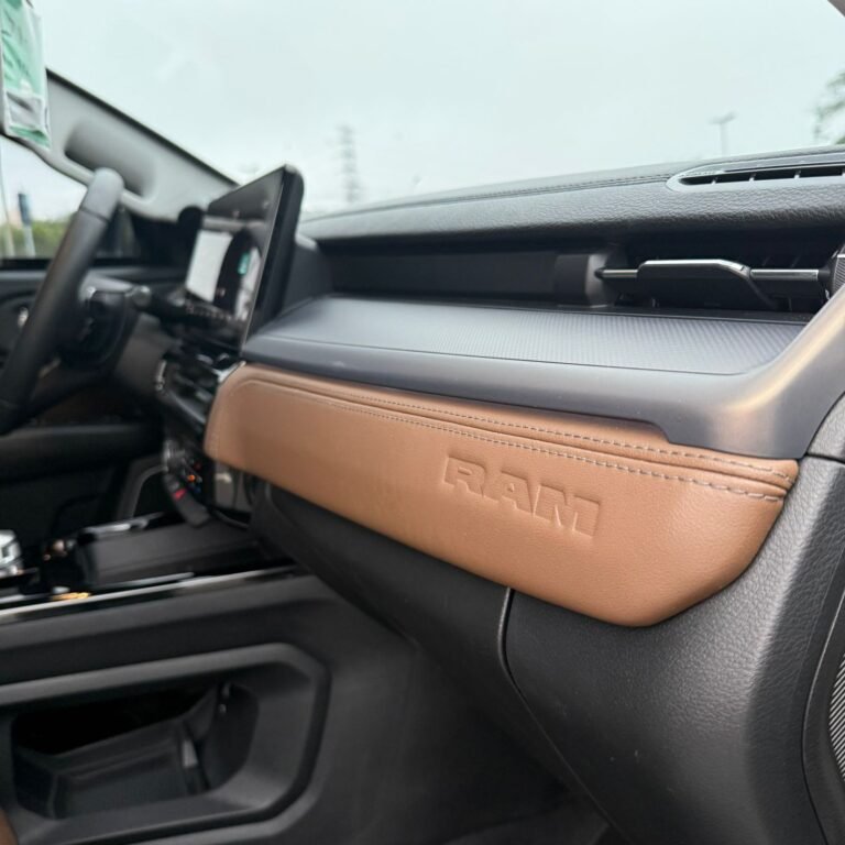 WhatsApp Image 2025-10-15 at 17.47.04