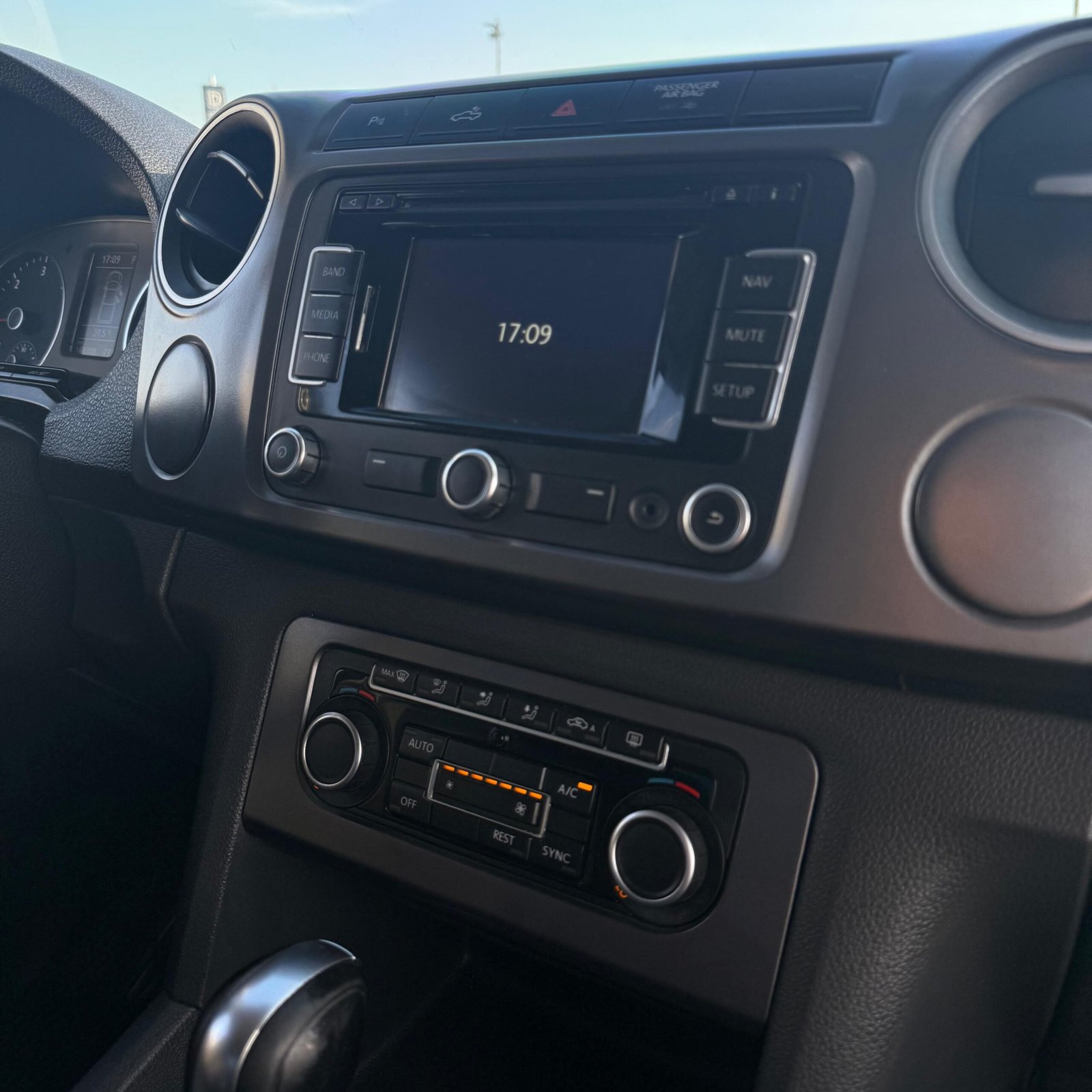 WhatsApp Image 2025-10-25 at 17.33.36