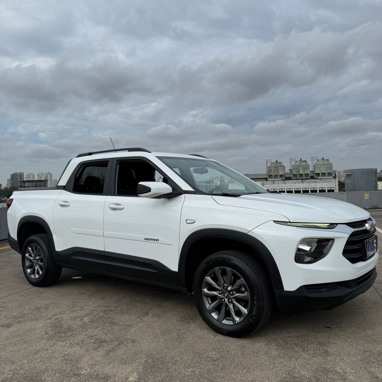 WhatsApp Image 2025-11-14 at 16.22.24 (1)