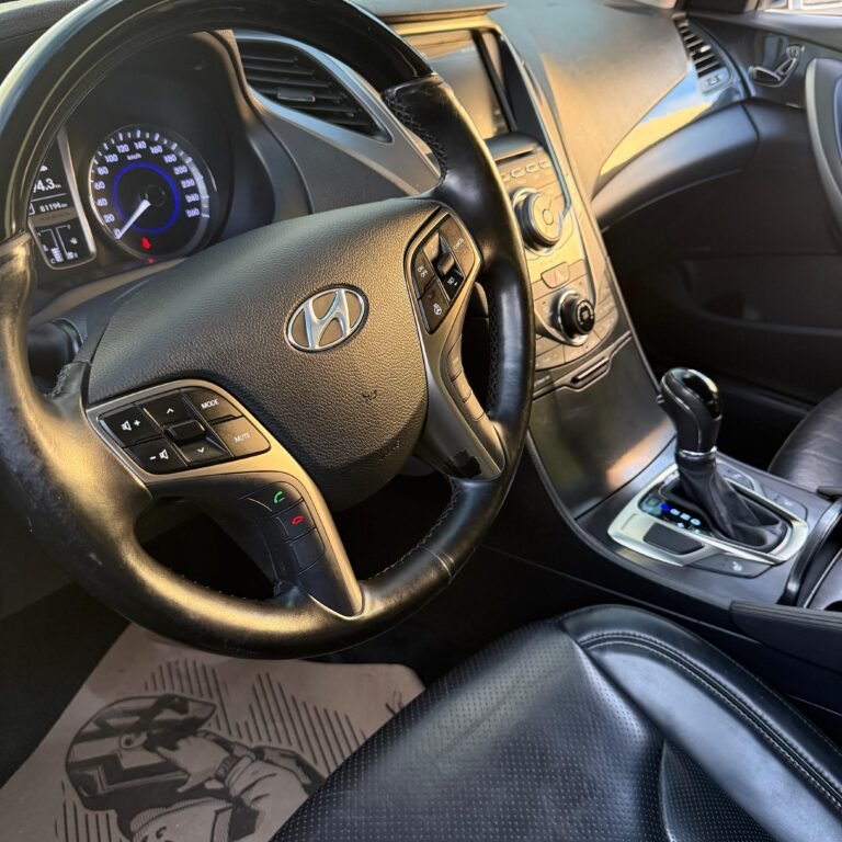 WhatsApp Image 2025-11-25 at 18.17.00 (1)