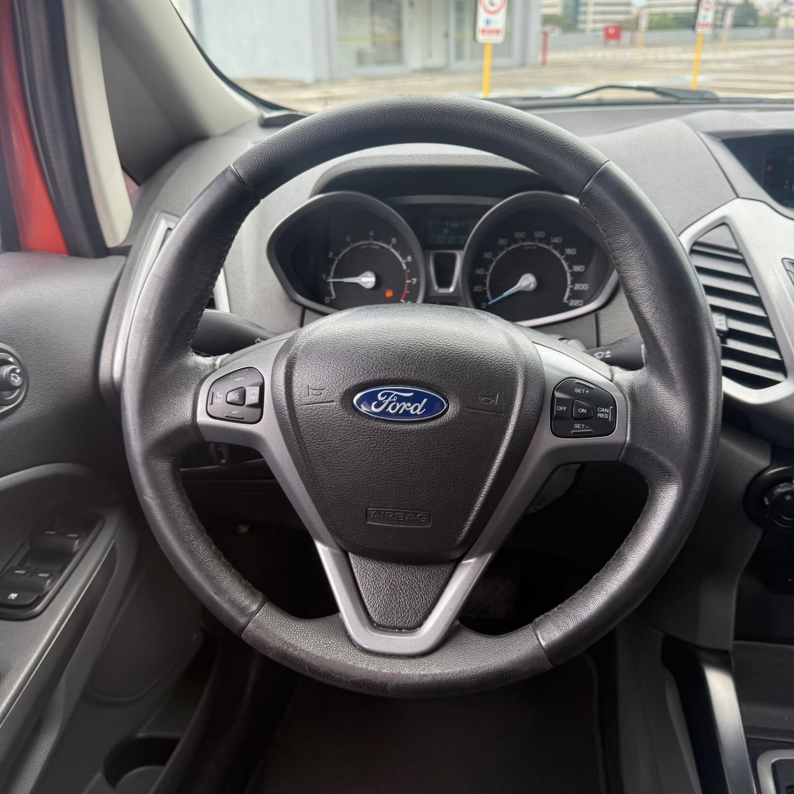 WhatsApp Image 2025-12-02 at 14.11.52 (2)