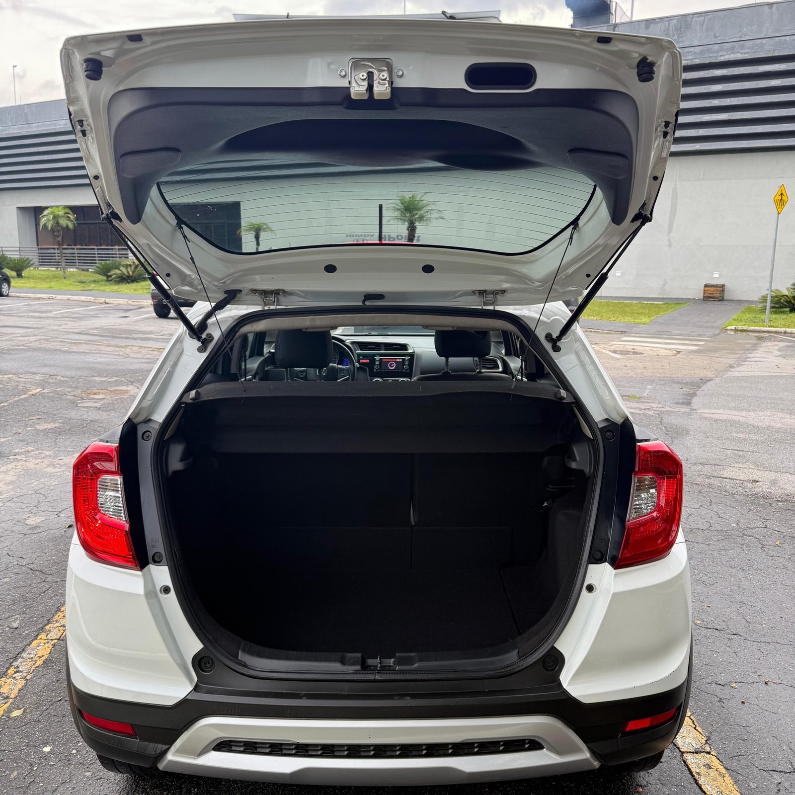 WhatsApp Image 2025-12-13 at 17.01.39 (3)