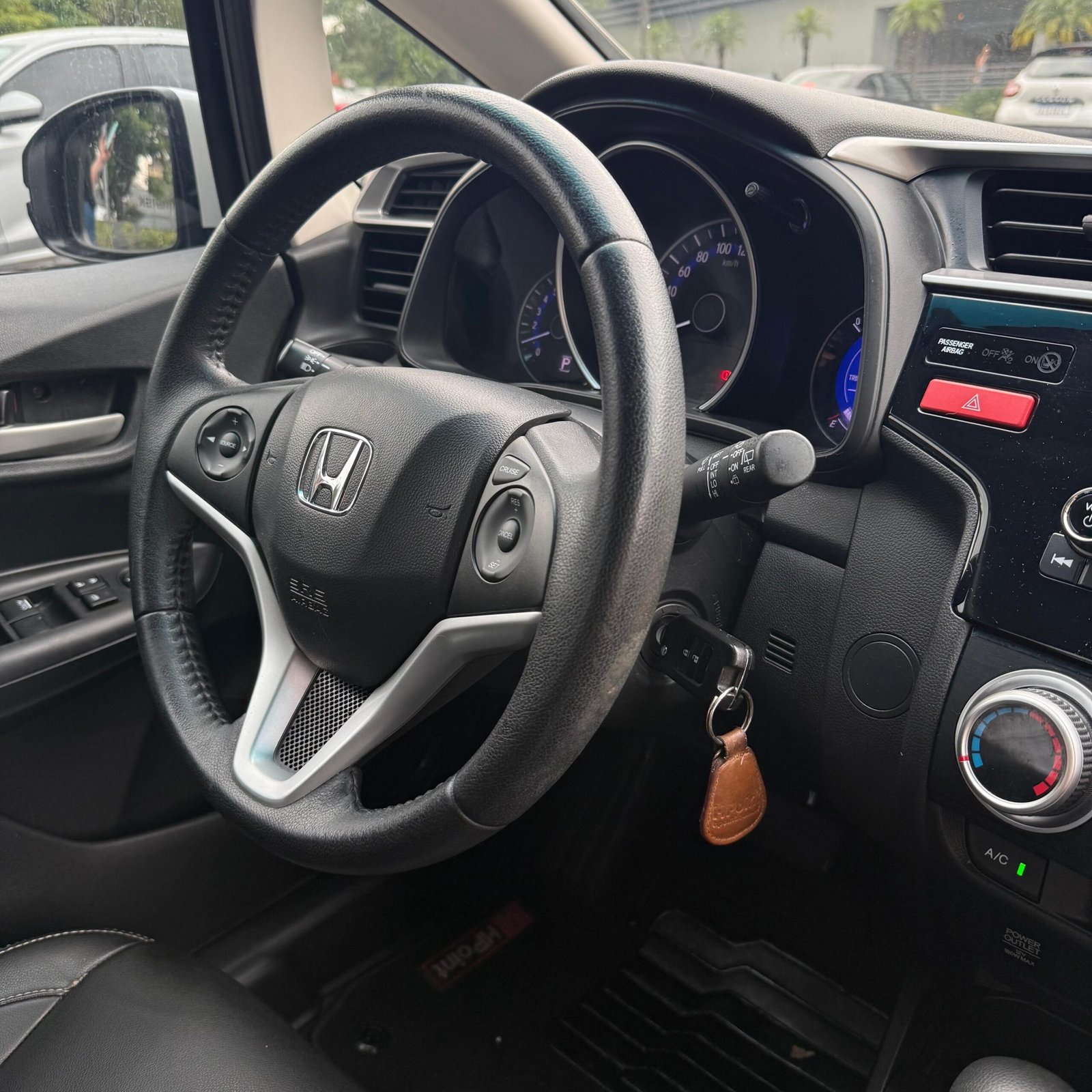 WhatsApp Image 2025-12-13 at 17.01.39 (7)